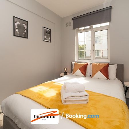 Two Bedroom Apartment By Buonomo Stays Short Lets & Serviced Accommodation With Balcony Londra Esterno foto