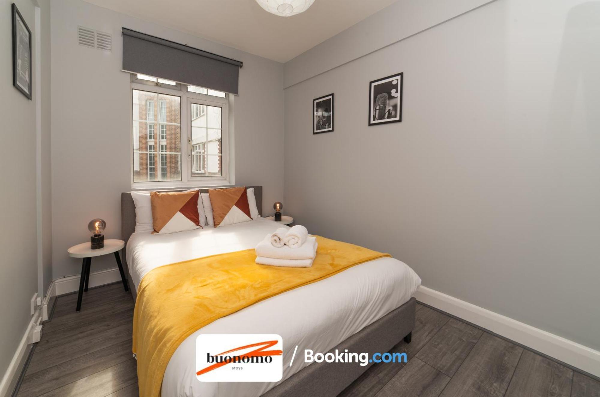 Two Bedroom Apartment By Buonomo Stays Short Lets & Serviced Accommodation With Balcony Londra Esterno foto